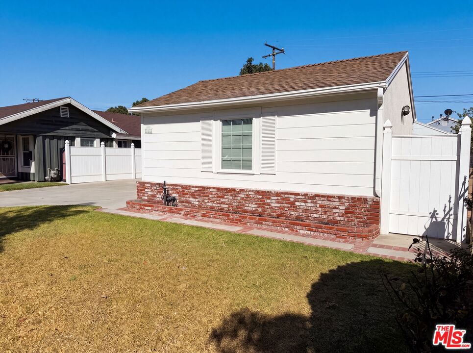 11844 Graystone Avenue Property Photo 23