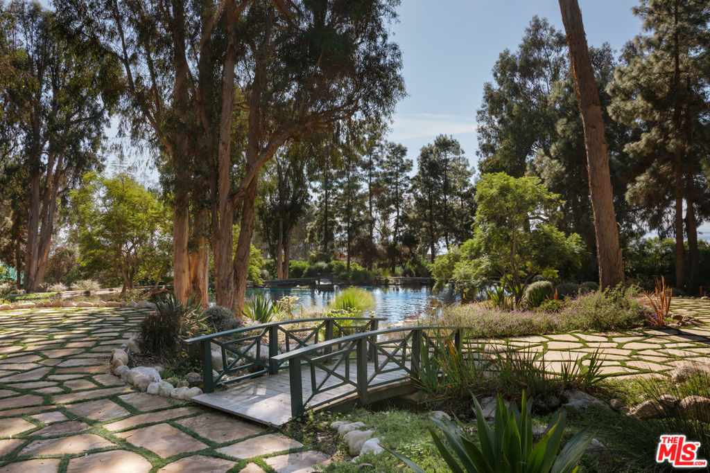 120 Montecito Ranch Lane Property Photo 26