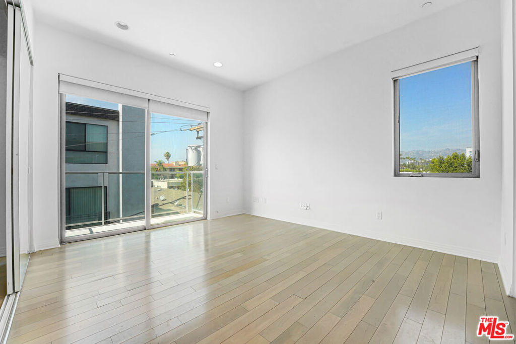 819 S Holt Avenue Ph Property Photo 15
