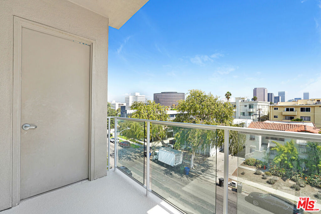 819 S Holt Avenue Ph Property Photo 20