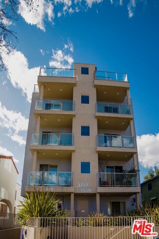 819 S Holt Avenue Ph Property Photo 22
