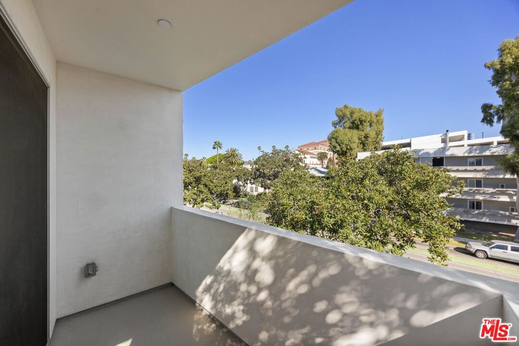 1244 14th Street A Property Photo 28