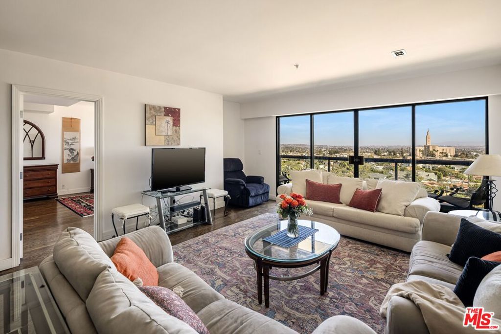 10724 Wilshire Boulevard 712 Property Photo 15