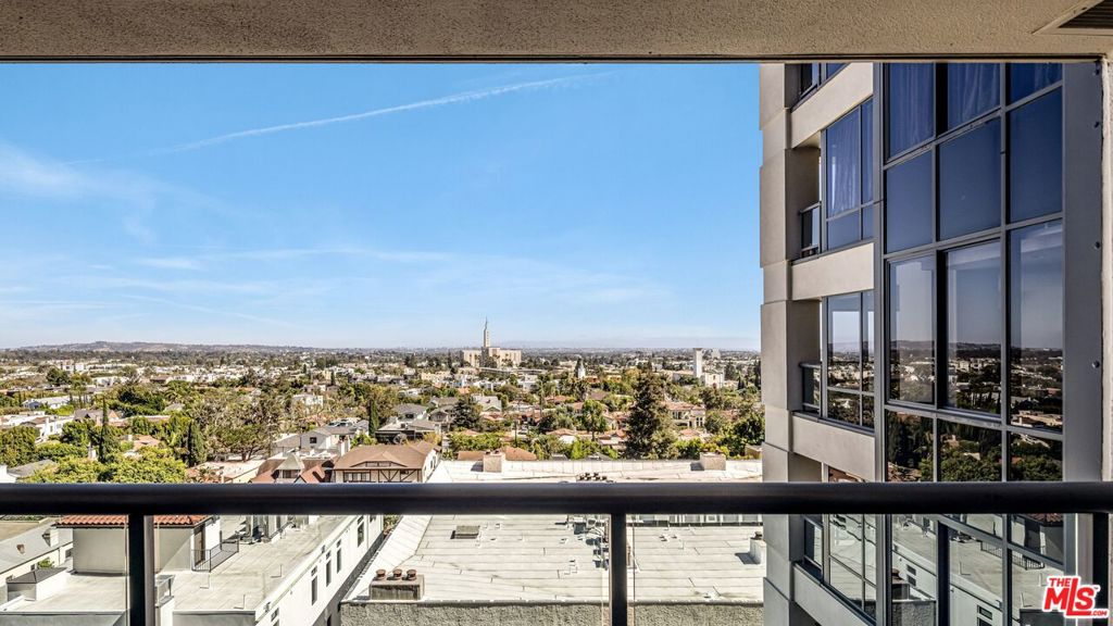 10724 Wilshire Boulevard 712 Property Photo 16