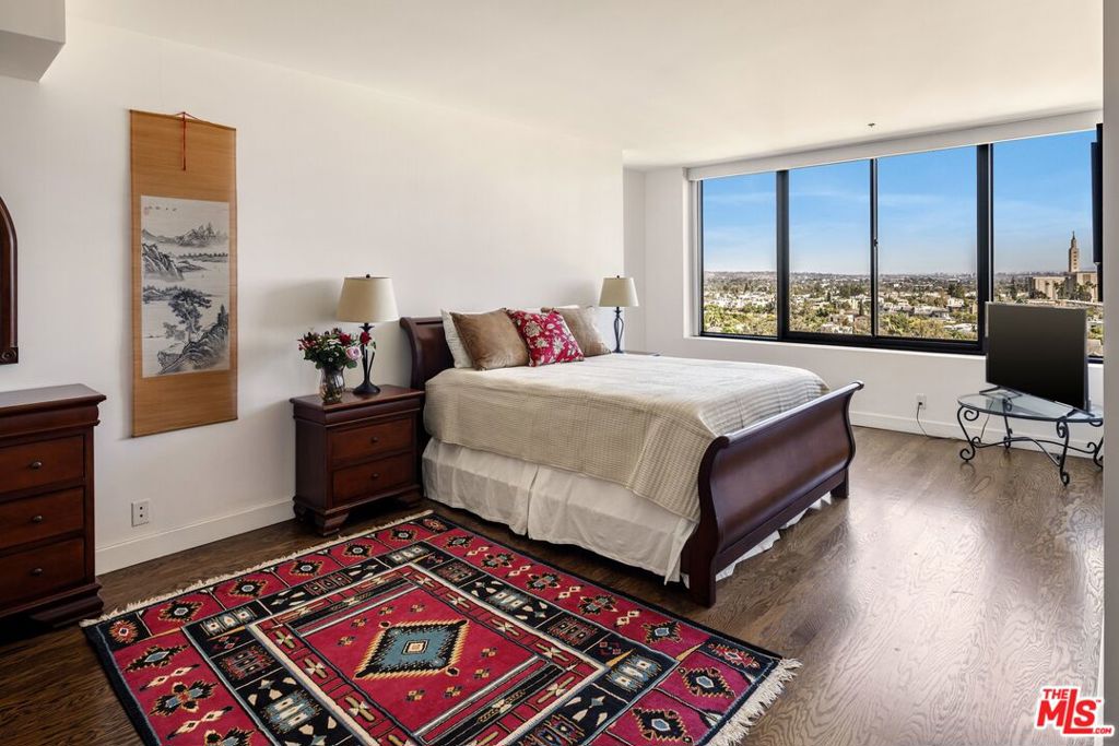10724 Wilshire Boulevard 712 Property Photo 18