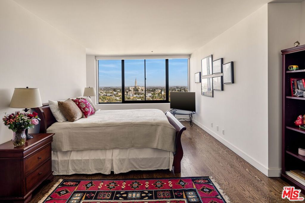 10724 Wilshire Boulevard 712 Property Photo 19