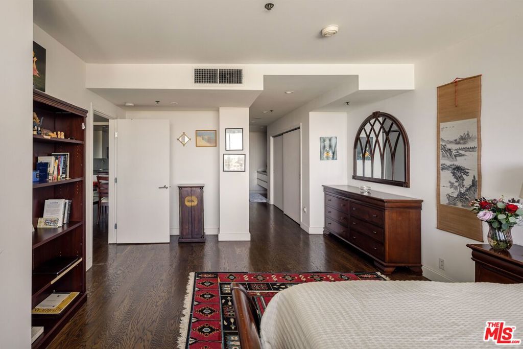 10724 Wilshire Boulevard 712 Property Photo 20