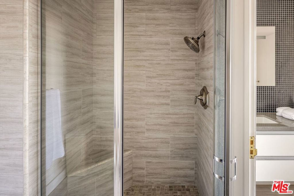 10724 Wilshire Boulevard 712 Property Photo 26