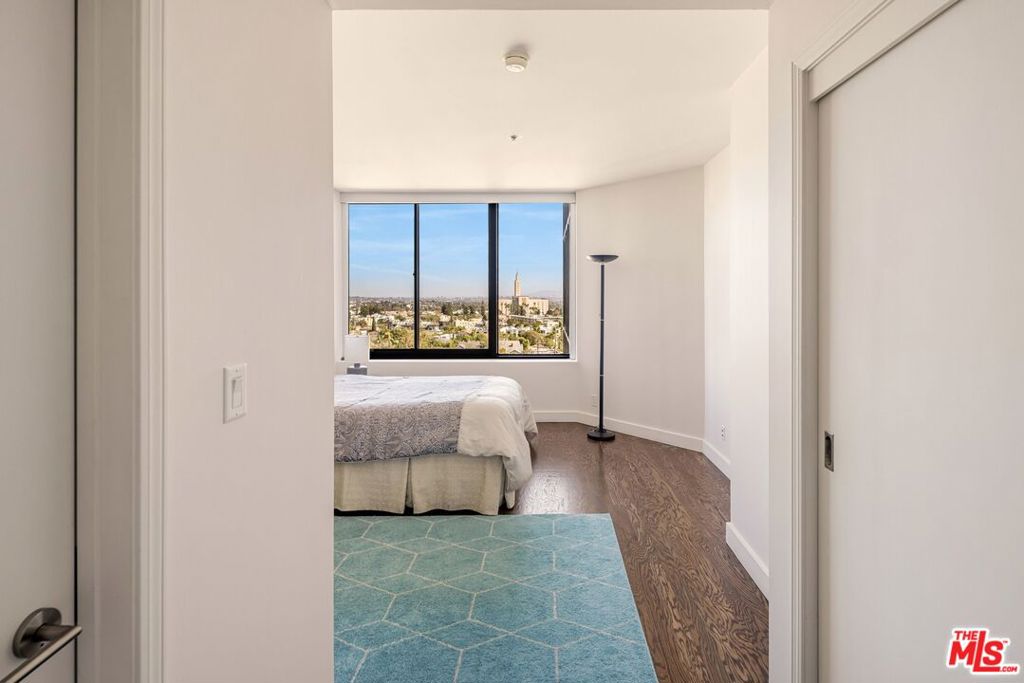 10724 Wilshire Boulevard 712 Property Photo 27