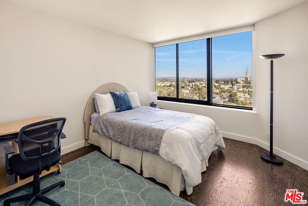 10724 Wilshire Boulevard 712 Property Photo 29