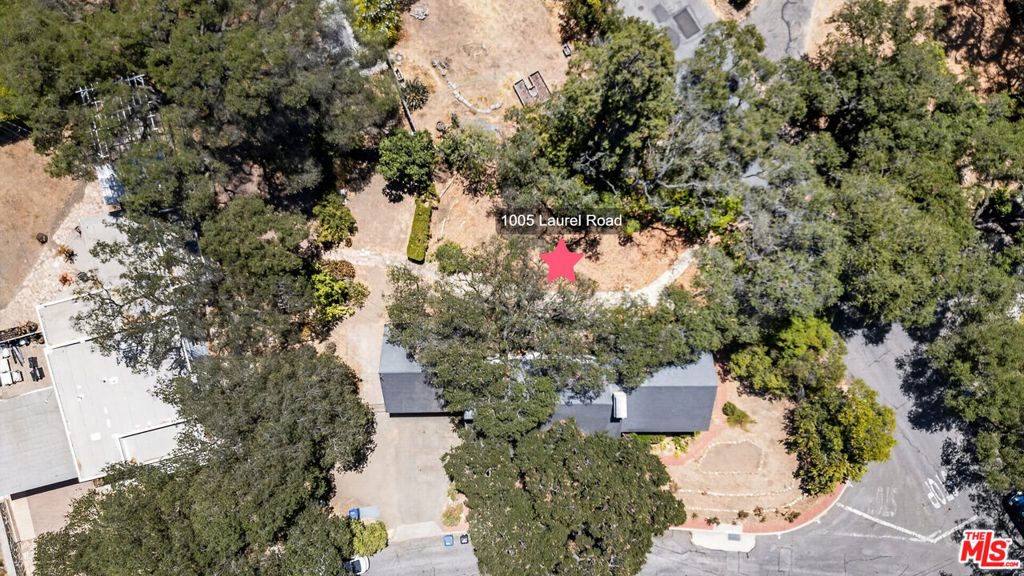 1005 Laurel Road Property Photo 1