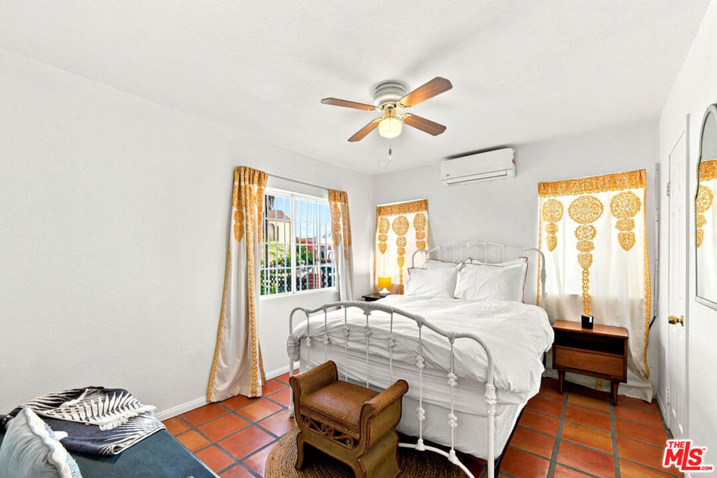 2050 Claudina Avenue Property Photo 10