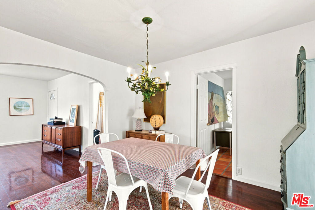 2050 Claudina Avenue Property Photo 14