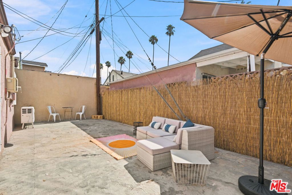 2050 Claudina Avenue Property Photo 21