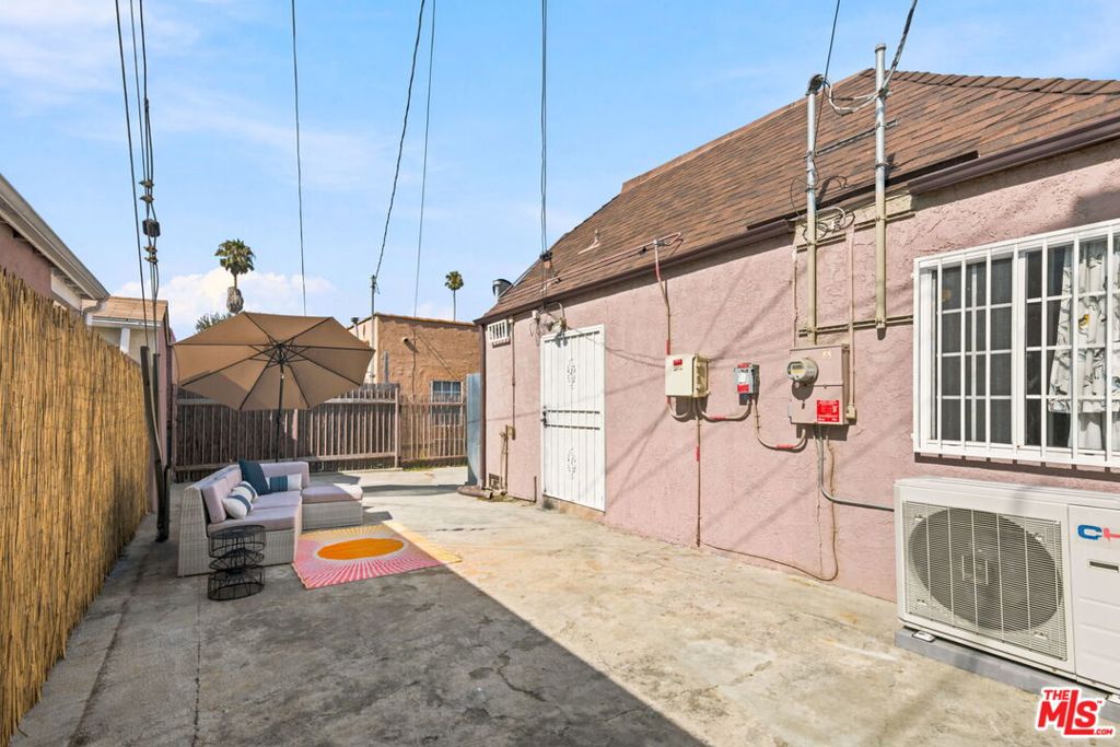 2050 Claudina Avenue Property Photo 22