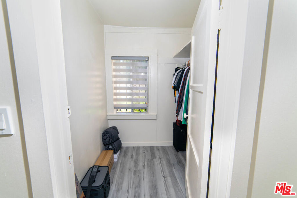 523 S Wilton Place Property Photo 22