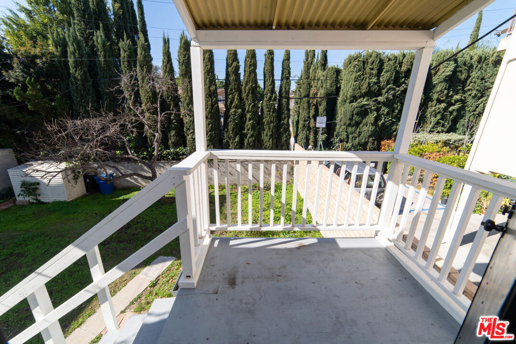 523 S Wilton Place Property Photo 24
