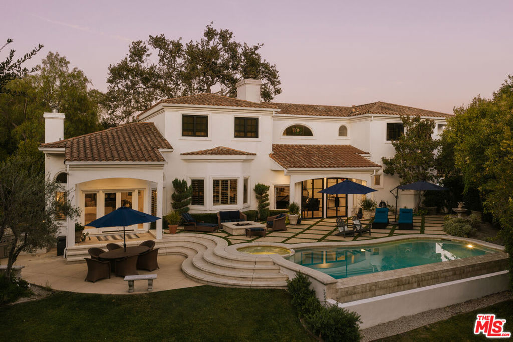 1285 Falling Star Avenue Property Photo 2
