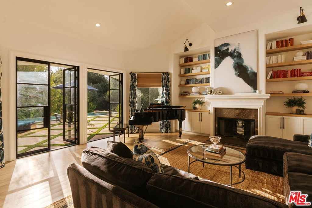 1285 Falling Star Avenue Property Photo 12