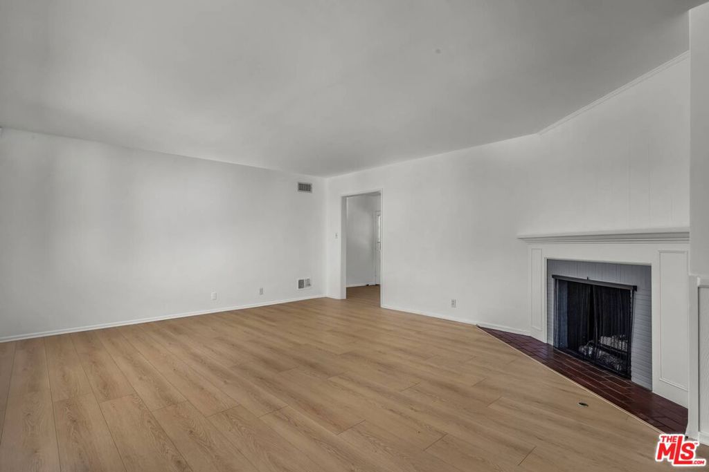 315 26th Street Property Photo 8