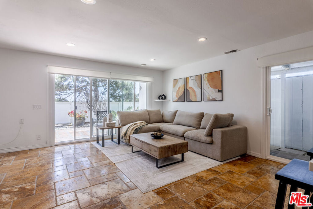 28711 Pacific Coast Highway 30 Property Photo 4
