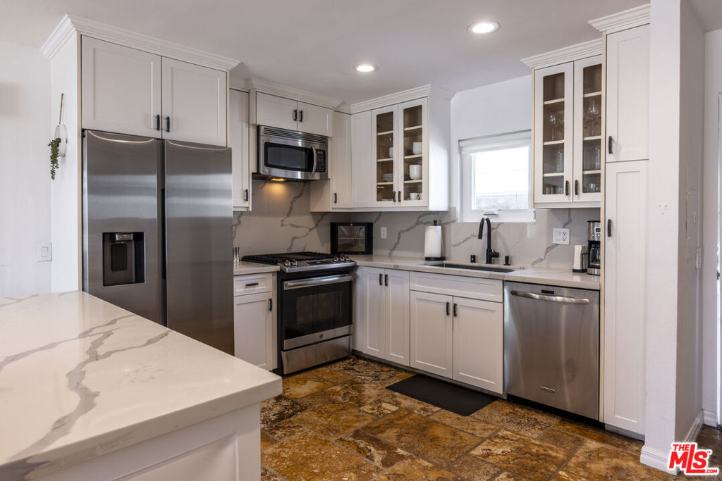 28711 Pacific Coast Highway 30 Property Photo 8
