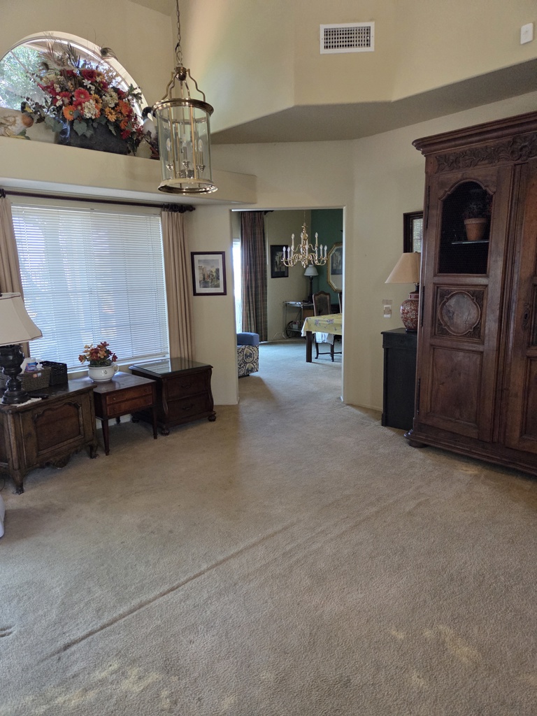 810 S Shanada Court Property Photo