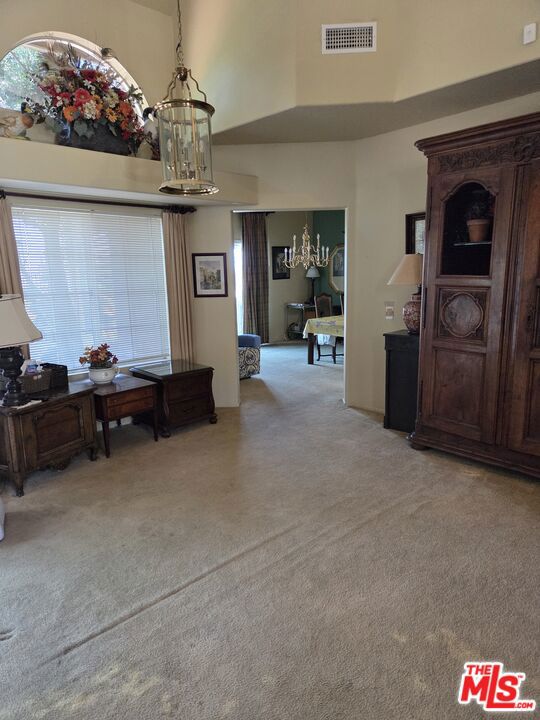 810 S Shanada Court Property Photo 2