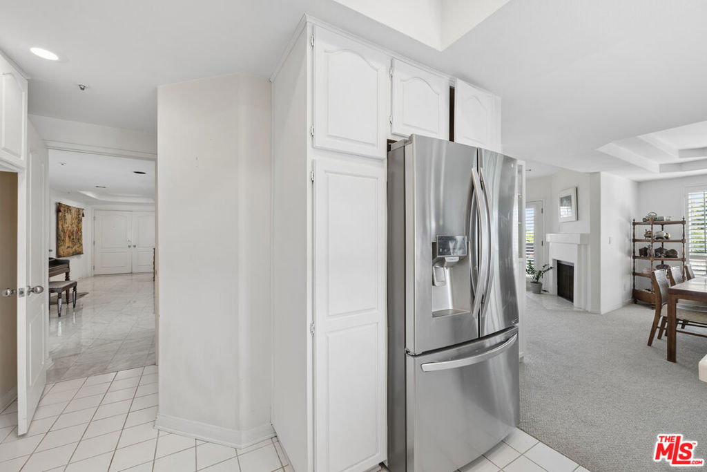 5224 Zelzah Avenue 209 Property Photo 13