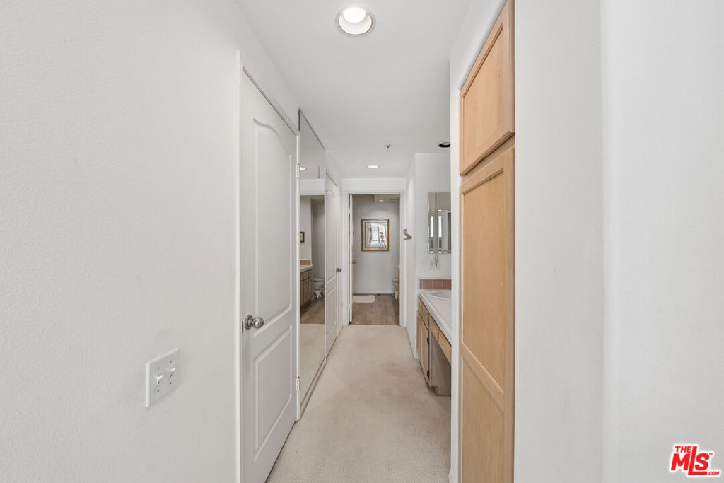 5224 Zelzah Avenue 209 Property Photo 19