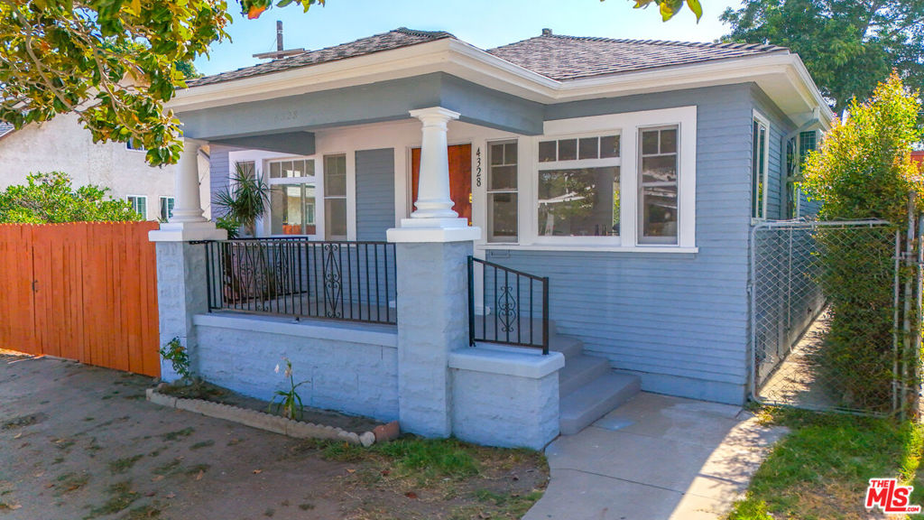 4328 Brighton Avenue Property Photo 3