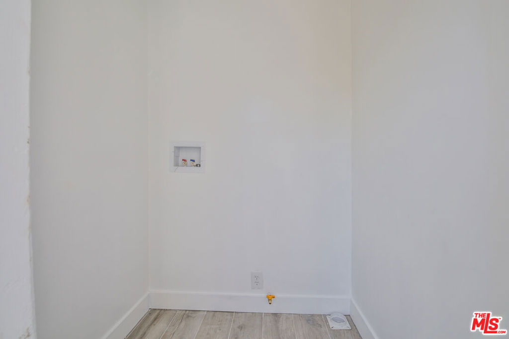 4328 Brighton Avenue Property Photo 25