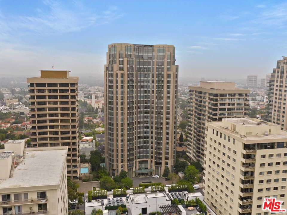 10776 Wilshire Boulevard 603 Property Photo 1