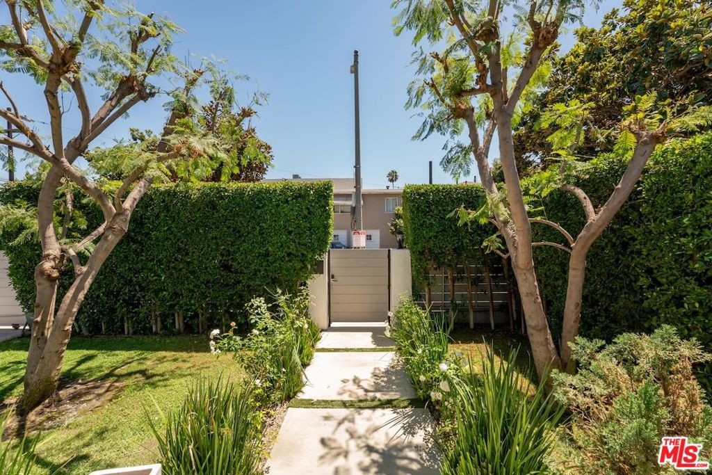 6607 De Longpre Avenue Property Photo 47
