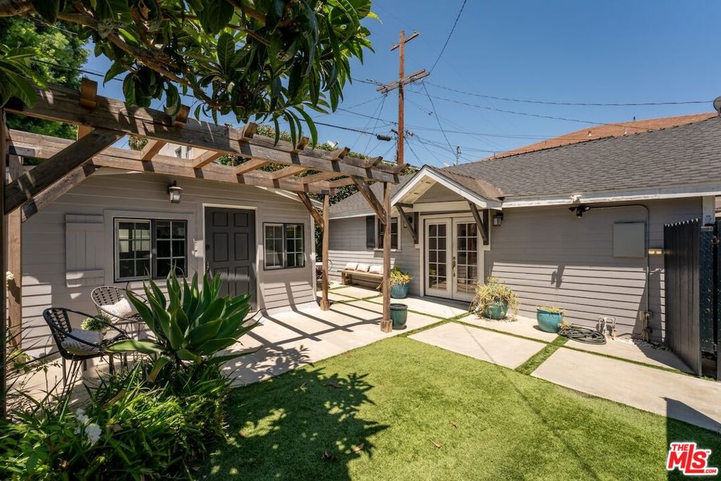 6607 De Longpre Avenue Property Photo 49