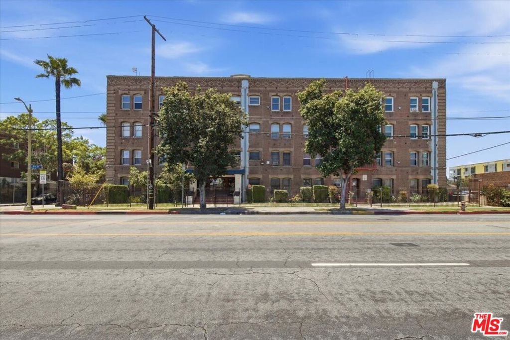 4125 S Figueroa Street 119 Property Photo 1