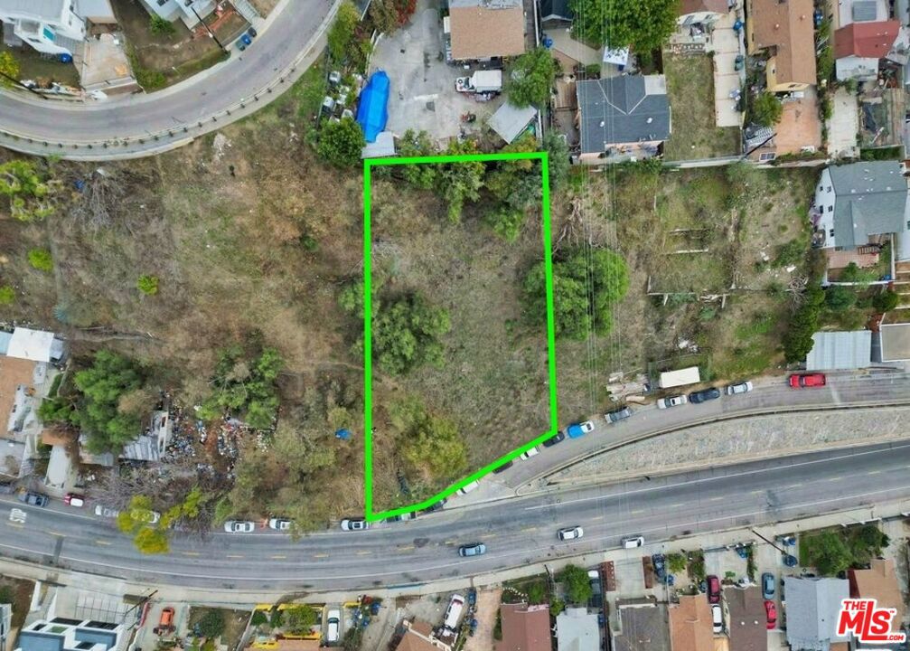 1000 N Gage Avenue Property Photo 2