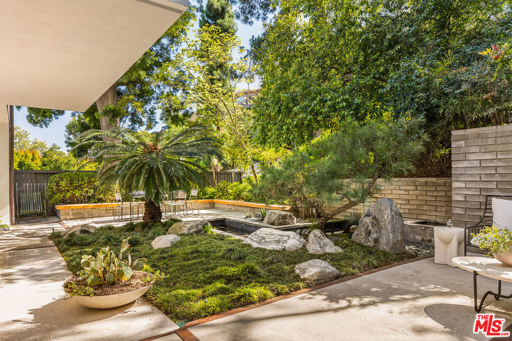 9080 Wonderland Park Avenue Property Photo 30