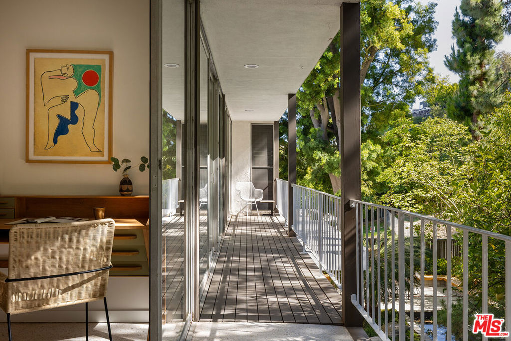 9080 Wonderland Park Avenue Property Photo 32