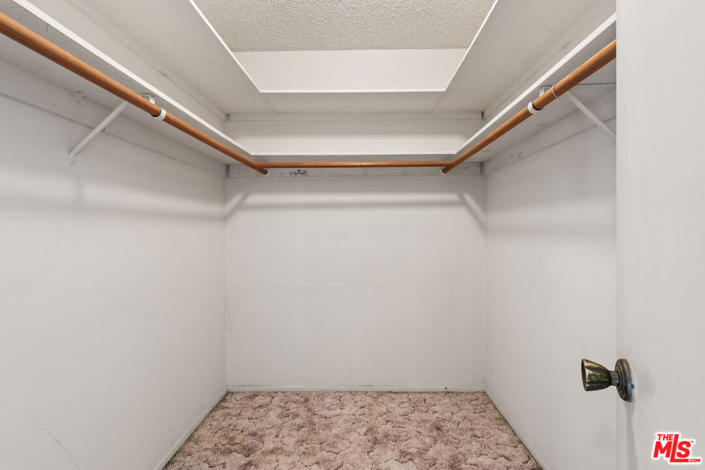 3221 Thatcher Avenue Property Photo 20