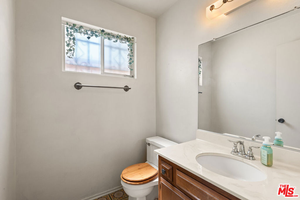 3221 Thatcher Avenue Property Photo 21
