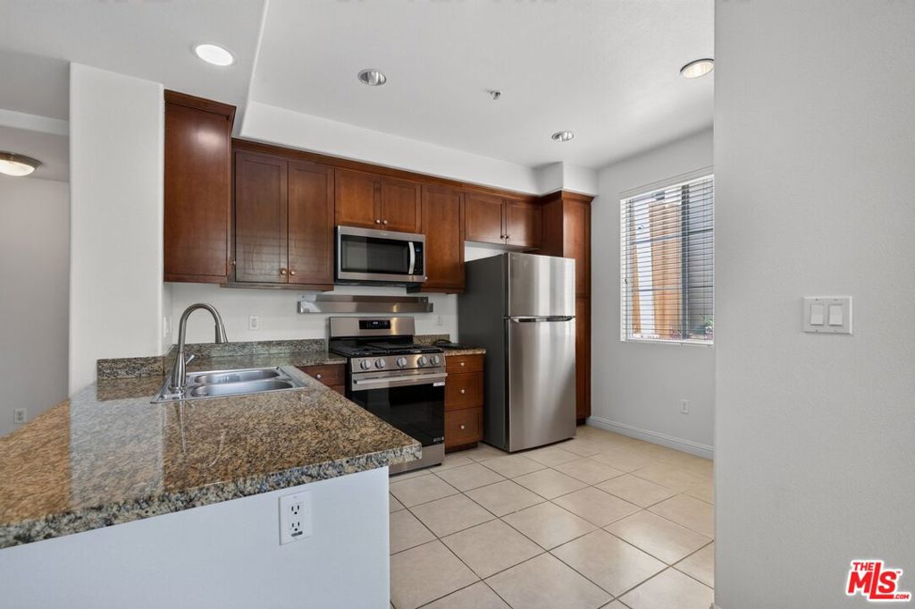 360 W Avenue 26 107 Property Photo 10