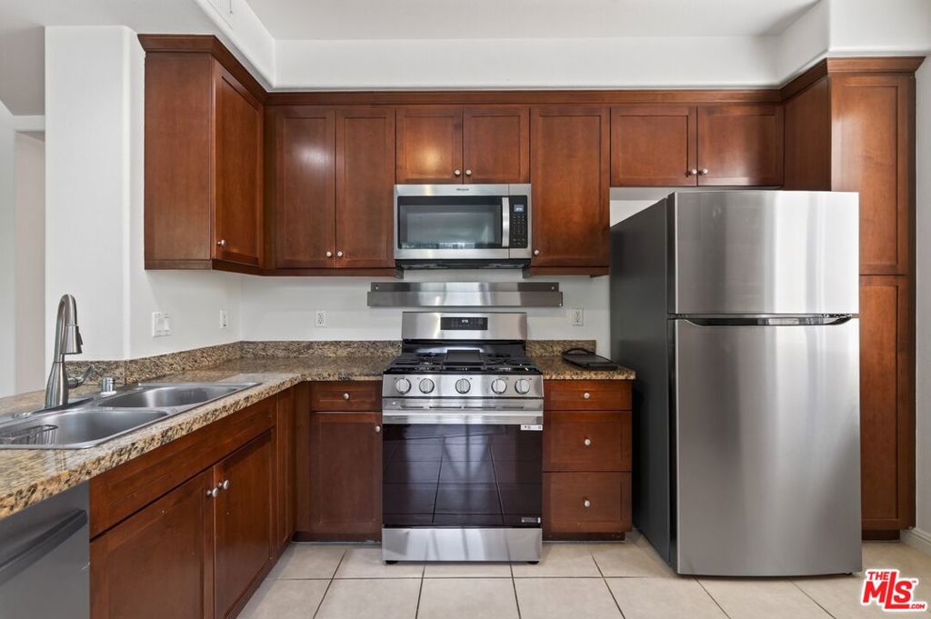 360 W Avenue 26 107 Property Photo 11