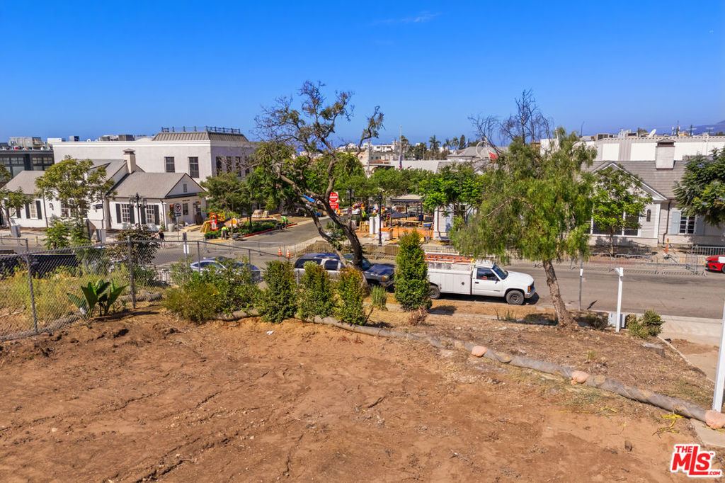 1050 Monument Street Property Photo 6