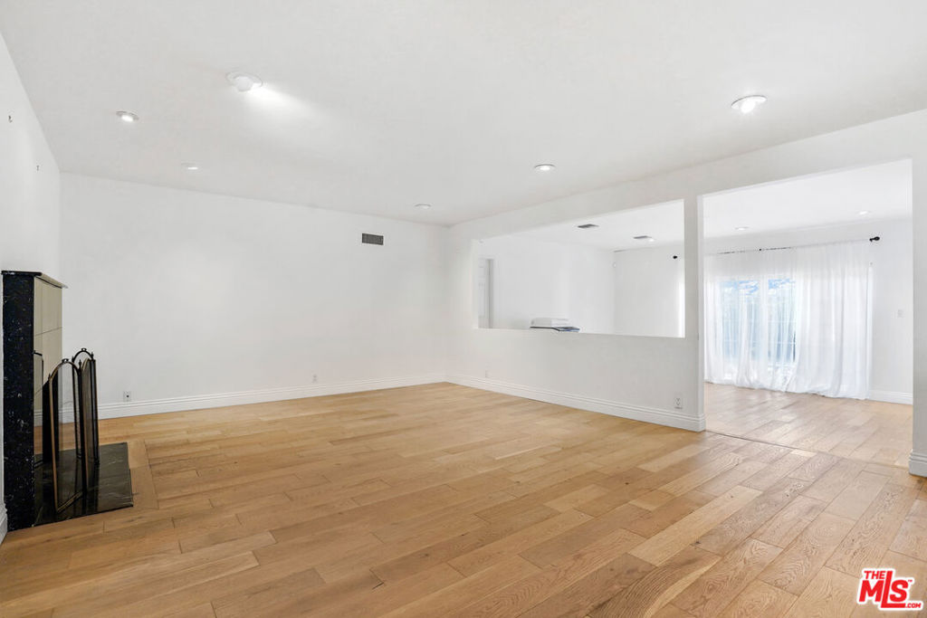 649 Tufts Avenue Property Photo 3