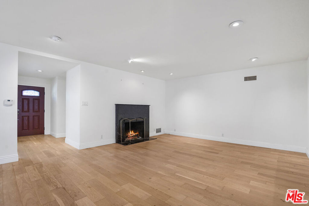 649 Tufts Avenue Property Photo 4