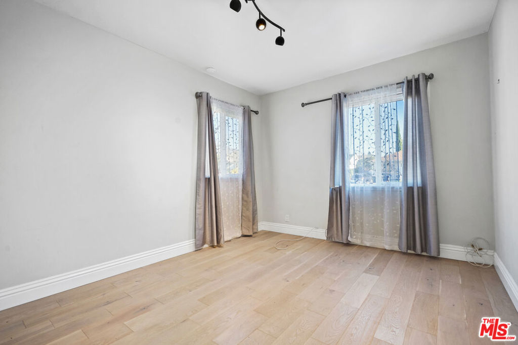 649 Tufts Avenue Property Photo 14