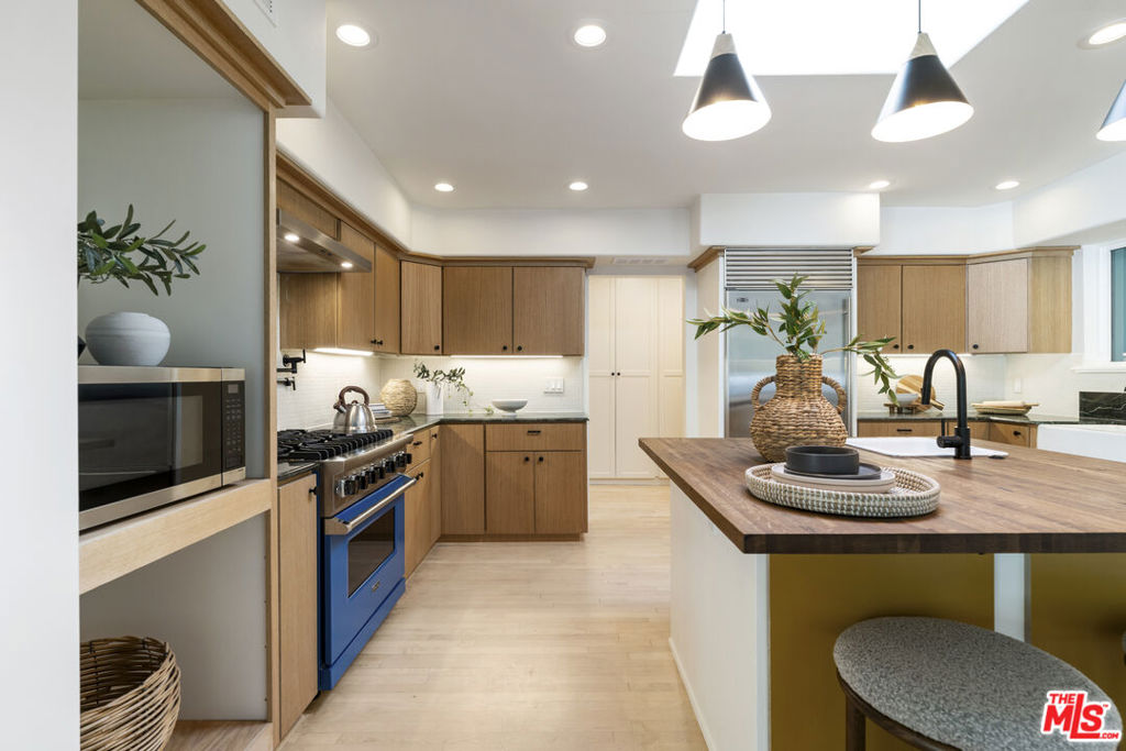 3108 Nichols Canyon Road Property Photo 19