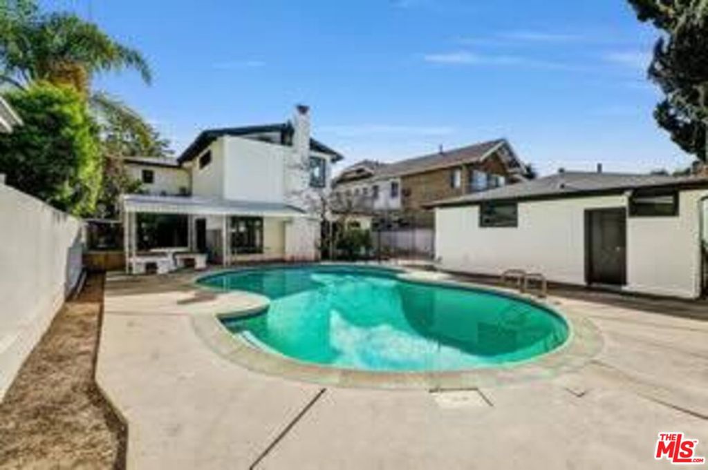 1801 Buckingham Road Property Photo 3