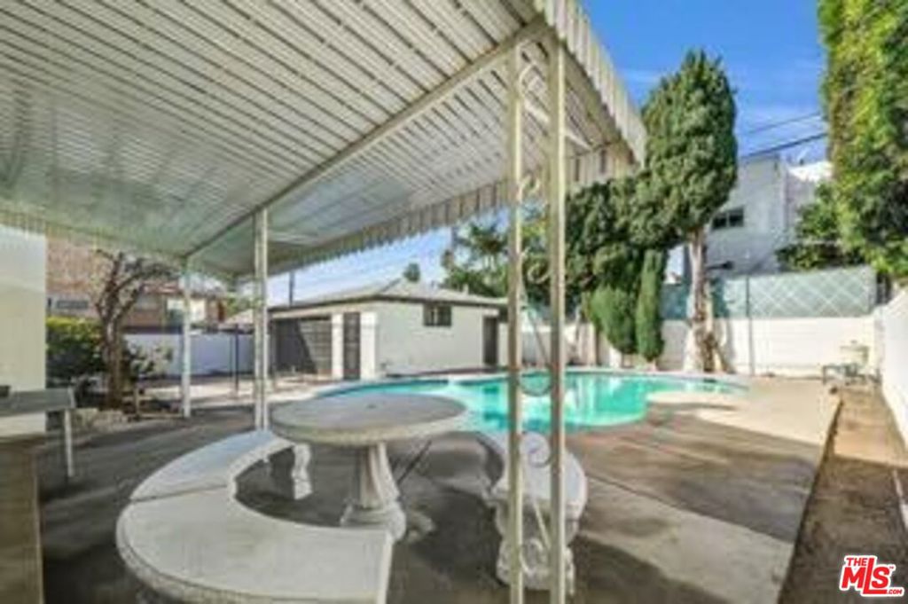 1801 Buckingham Road Property Photo 38